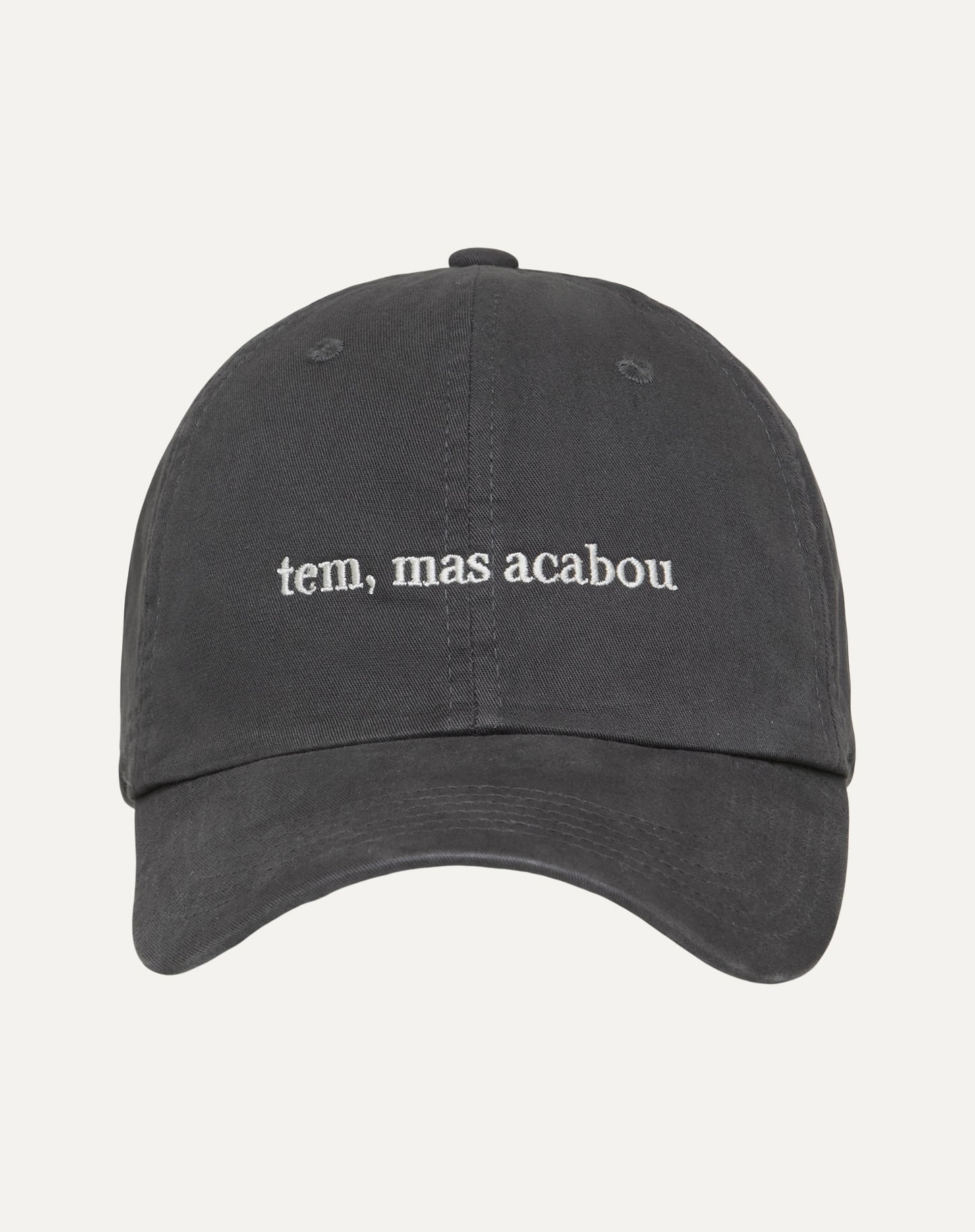 Boné "tem, mas acabou"